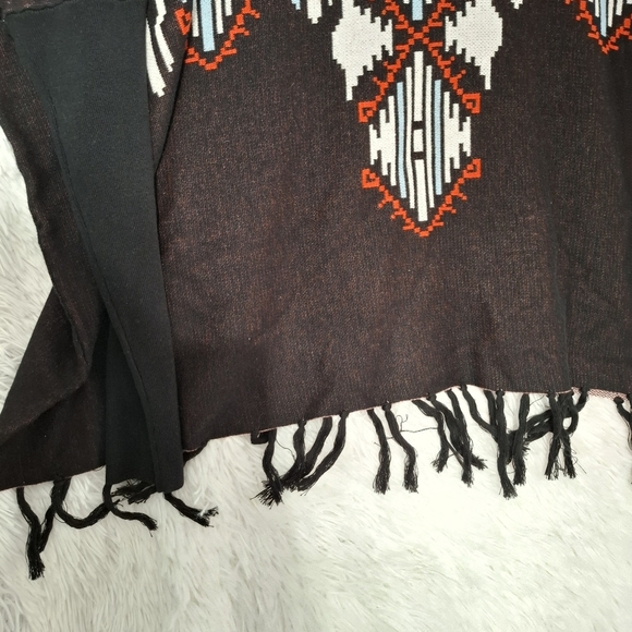 Kensie Women's Fringe Printed Sweater Poncho Black Combo M/L Oversized NWT. - Picture 9 of 11